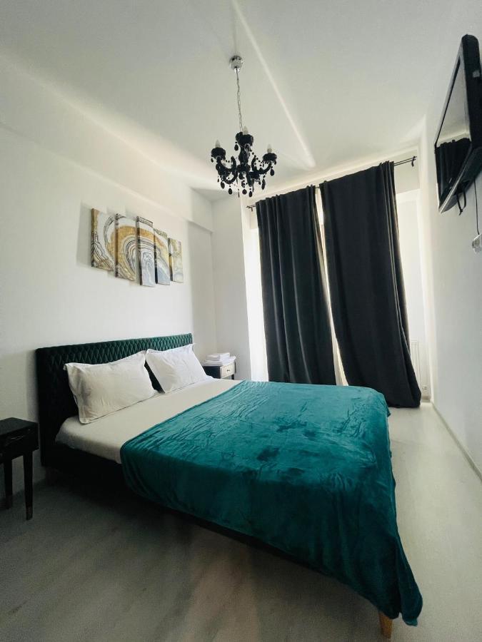 Family Apartment Near Palas Mall Iasi Exterior photo